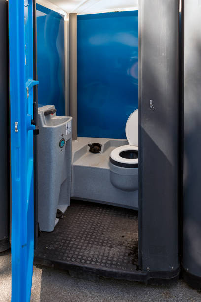 Best Luxury portable toilet rental  in Pine Hills, CA